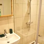 아파트 스튜디오 인 센터 *